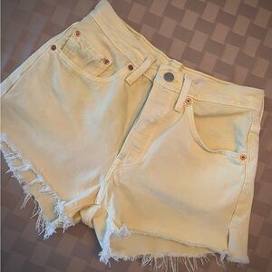 Levi 501 Women’s Yellow Denim Raw Hem Shorts 26